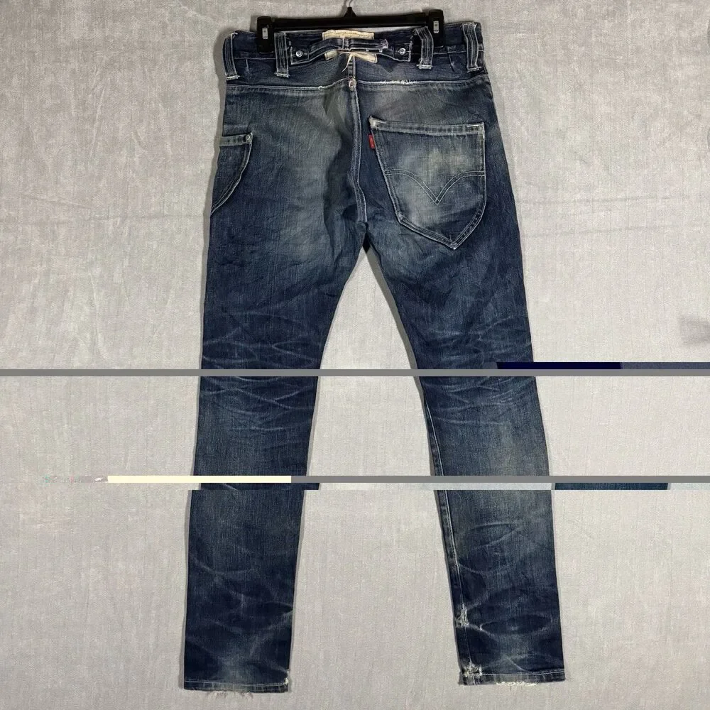 Levi’s Engineered Jeans W32 R111 Tapered Distressed Denim Y2K **UNIQUE - RARE**